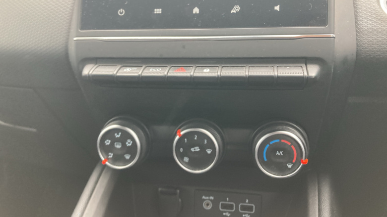 Renault Clio 1.0 TCe 100 Iconic 5dr Petrol Hatchback